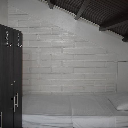 Esmed Hostel Medellín Zewnętrze zdjęcie