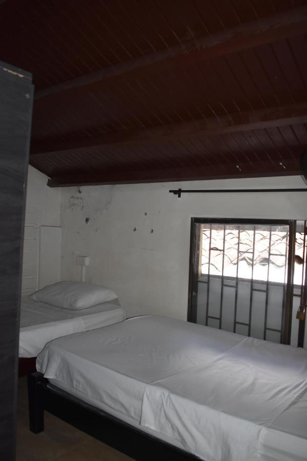 Esmed Hostel Medellín Zewnętrze zdjęcie